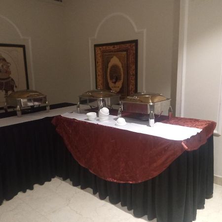 Indralok Palace Hotel & Resort Morena Luaran gambar